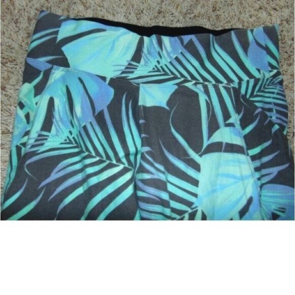 Womens Victorias Secret PINK Yoga Crop Pants Medium Blue Floral Elastic Waist - Picture 2 of 5